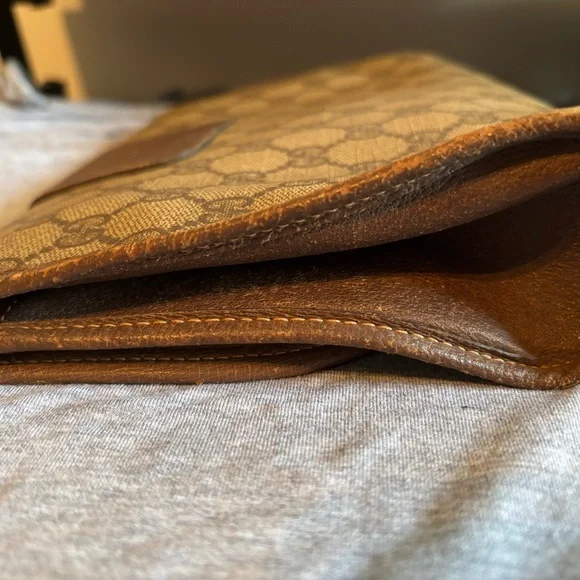 Authentic Vintage Gucci Sherry Line GG Supreme Clutch - Crossbody Chain Included - Picture 3 of 15